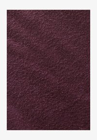 Ausgewählt, mauve wine