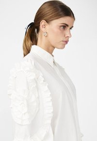 YAS YASFRIMA - Πουκαμίσα με κουμπιά - star white