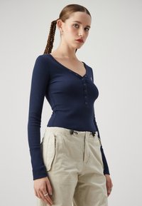 Abercrombie & Fitch ICON HENLEY - Maglietta a manica lunga - navy