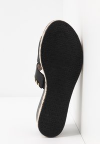 Tamaris Heeled mules - black/natural