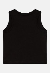 Top in cotone nero senza maniche con scollo tondo. Texture liscia e cuciture strette attorno ai bordi.