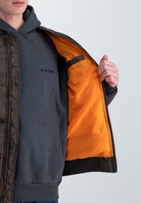 Alpha Industries PUFFER - Bomber dzseki - dark olive camo