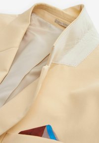 Next SLIM FIT MOTIONFLEX TWO BUTTON - Sako - yellow