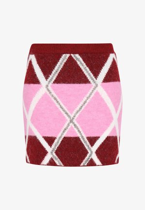 Kootud mini seelik, millel on roosa, valge ja punane argylimuster tumedate hallide aktsentidega. Pehme tekstuur, keha ligi istuv vorm ja soonikline vöökoht.