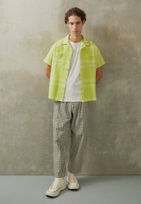 Obey Clothing BENNIE - Overhemd - celery juice multi