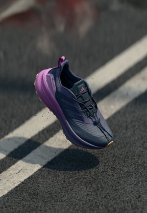 adidas Performance ULTRABOOST 5  - Road running shoes - shadow navy/legend ink/preloved purple