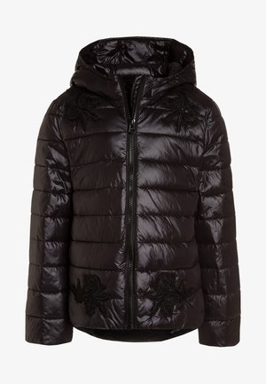 Veste matelassée noire brillante avec capuche, fermeture éclair à l'avant, et broderie florale noire sur les épaules et le bas devant.