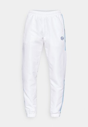 Weiße Sporthosen mit hellblauen Seiteneinsätzen, elastischem Taillenbund und gerippten Säumen. Mit einem Logo auf der oberen linken Seite. Glatte Textur.