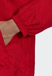 adidas Originals WINDBREAKER - Windbreaker - red