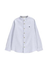 Jasnoniebieska koszula z długim rękawem i kołnierzem stójką, zapinana na guziki z przodu, z małym logo po lewej stronie na górze.