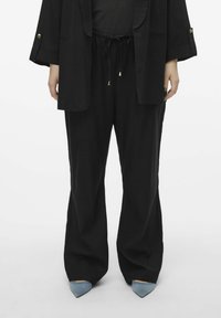 Vero Moda Curve VMDINNA - Hlače - black