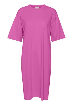 Rózsaszín, oversized pólóruha rövid ujjakkal és kerek nyakkivágással, puha pamutanyagból készült, egyszerű és laza szabással.