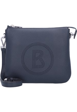 Donkerblauwe leren crossbodytas met geperforeerd cirkelmotief en de letter "B" in het midden, zilveren rits en afneembare schouderriem.