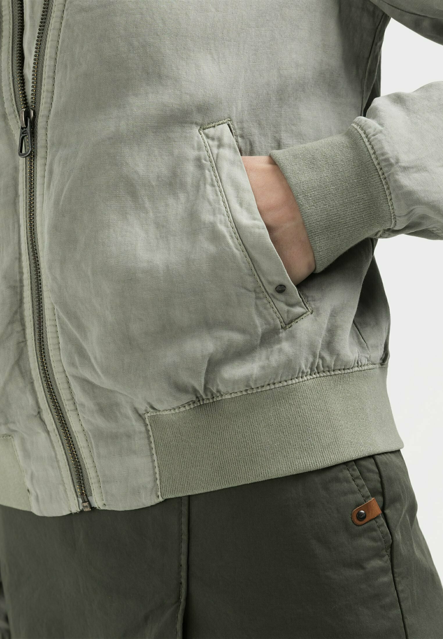 camel active bomber jacket