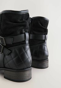 FOREVER COMFORT SLOUCH REGULAR WIDE FIT - Kovbojská/motorkárska členková čižma - new black
