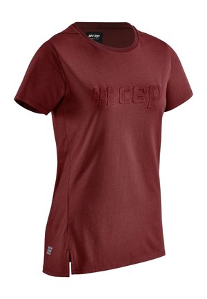 T-shirt de sport à manches courtes de couleur bordeaux avec col rond, logo "cep" embossé sur la poitrine, petit logo près de l'ourlet, et fente latérale en bas devant.