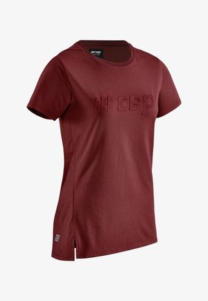 T-shirt de sport à manches courtes de couleur bordeaux avec col rond, logo "cep" embossé sur la poitrine, petit logo près de l'ourlet, et fente latérale en bas devant.
