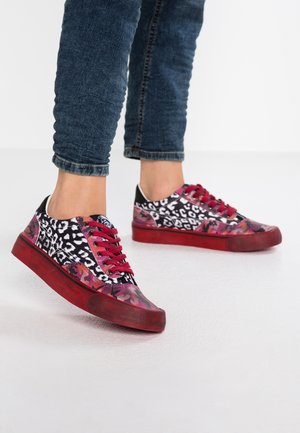 Baskets basses - red