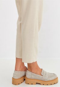 Cesare Gaspari Mocassini - beige