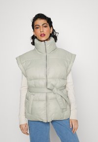 Modström OMA VEST - Colete - elm