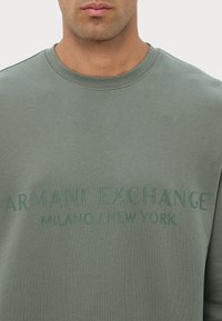 Armani Exchange FELPA - Sudadera - agave green
