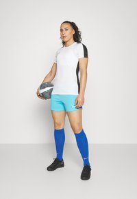 Nike Performance TOP BRANDED - Sportiniai marškinėliai trumpomis rankovėmis - white/black