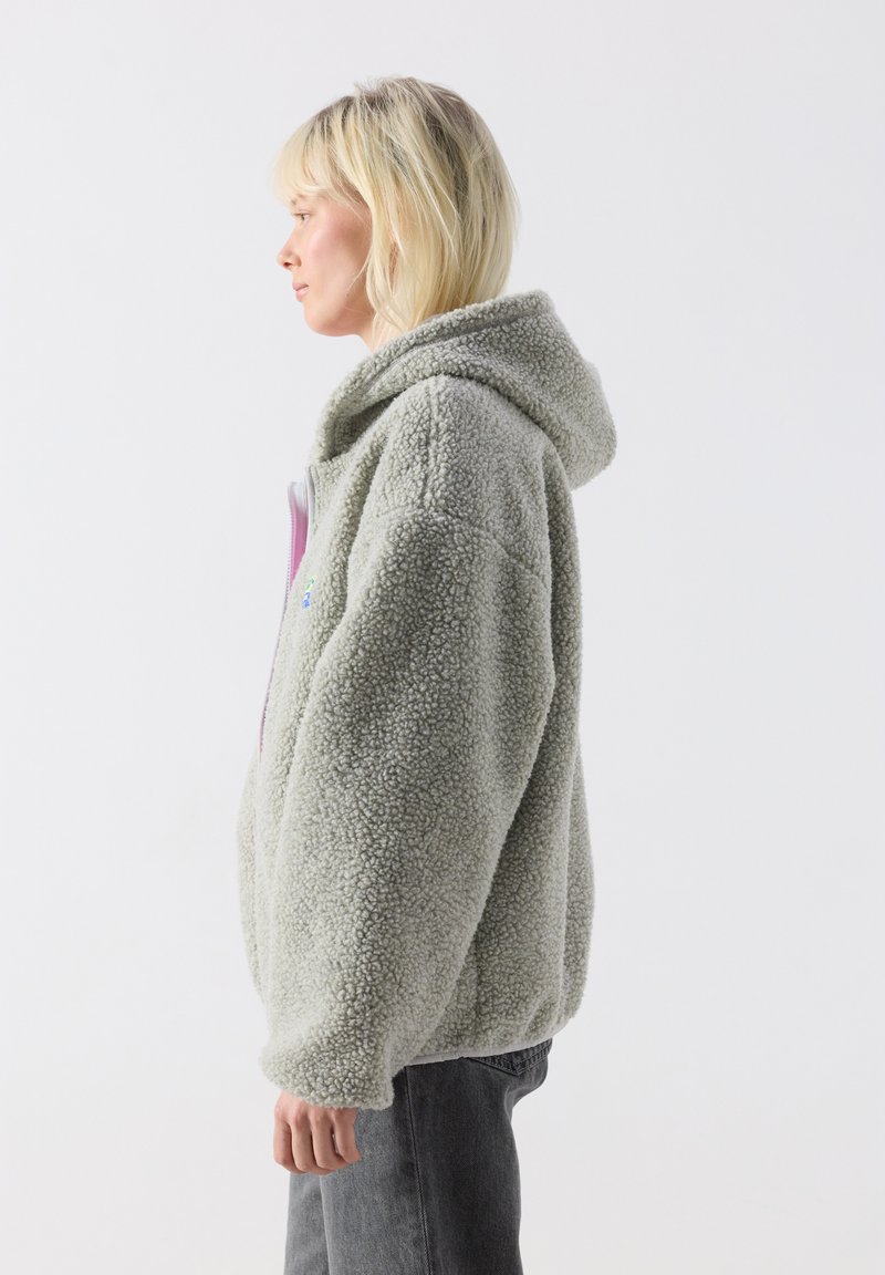 Outdoor Ventures Fleecejack voor dames met doorlopende ritssluiting, hoodie, fleece sweatjack, warm jack met capuchon, outdoor, damesjack met 6 zakken, voor wandelen en vrije tijd, grijsgroen, XL