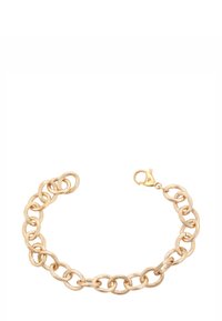 Bracciale in oro con anelli ovali texture e chiusura a moschettone su sfondo bianco.