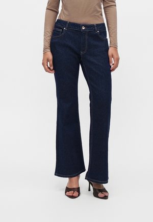 ONLY Petite, ONLBLUSH FLARED PTT JEANS - Дънки с широк крачол - dark blue denim