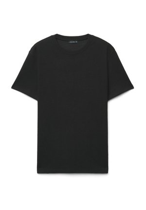 Schwarzes T-Shirt mit kurzen Ärmeln und Rundhalsausschnitt, flach liegend ohne sichtbare Muster oder Logos auf weißem Hintergrund.