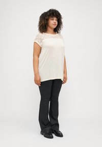 ONLY Carmakoma CARFLAKE LIFE S/S MIX JRS - Osnovna majica kratkih rukava - ecru