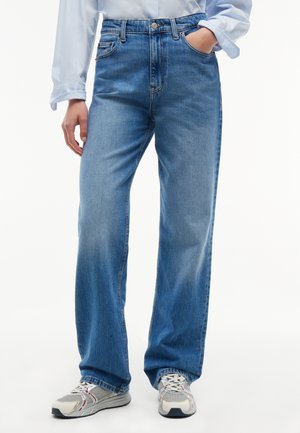 Tommy Jeans, LAYLA MID WASH HIGH RISE STRAIGHT JEANS - Дънки с прав крачол - denim medium