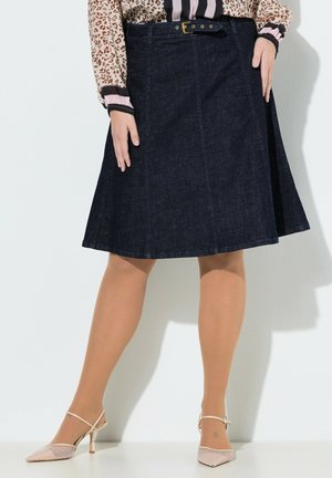MIDI ZIERGÜRTEL - A-snit nederdel - dark blue denim