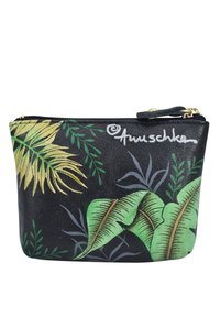 Zwarte leren tas met levendige groene en gele ontwerpen van tropische bladeren, ritssluiting en een rits met goudkleurige trekker. Handtekening van de kunstenaar.