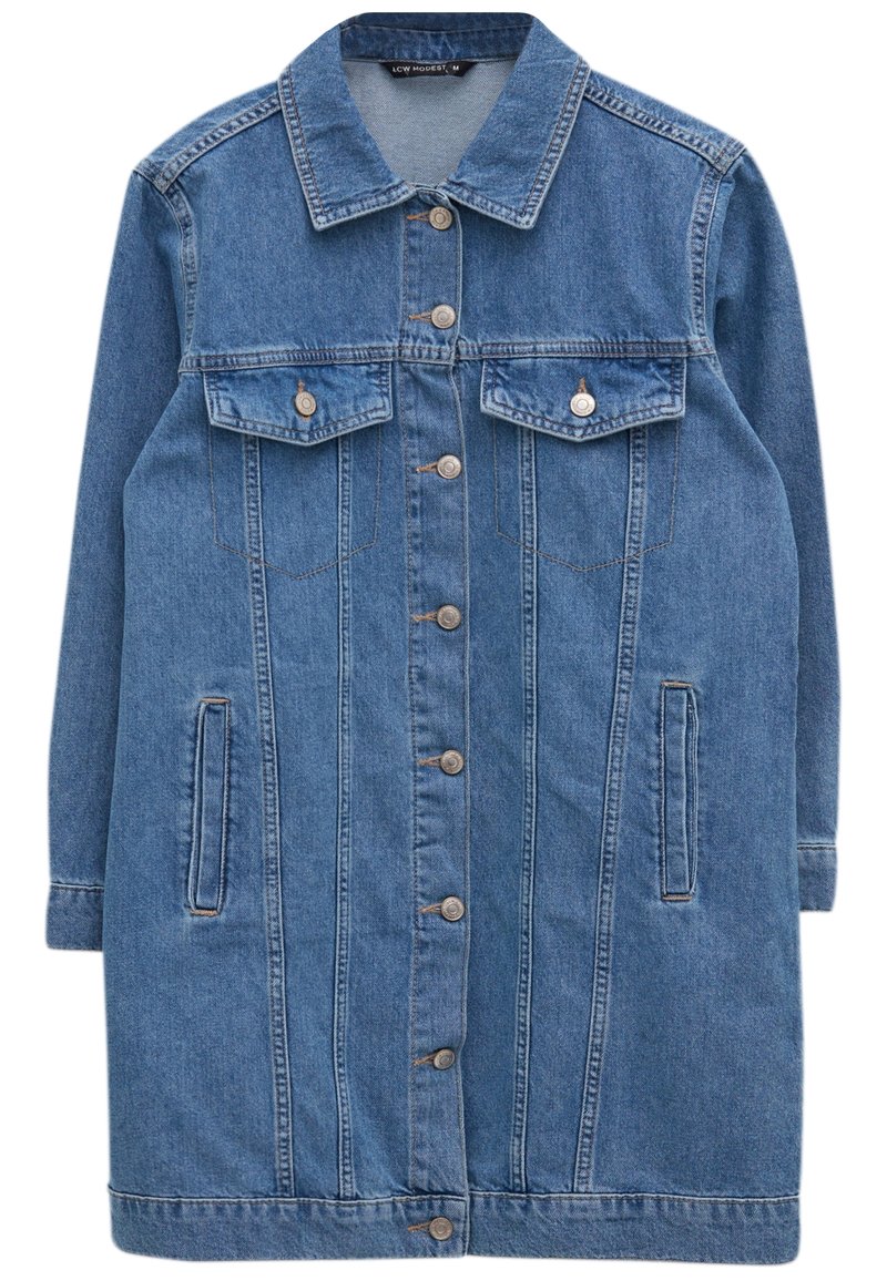 Vaaleansininen farkkutakki, jossa kaulus, edessä napit, kaksi rintataskua ja sivutaskut, suora leikkaus ja pitkät hihat.