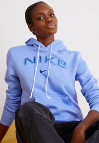 Nike Sportswear LOGO - Camisola - royal pulse/photon dust/game royal