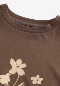 Next NATURE GRAPHIC - Tričko s potlačou - brown floral