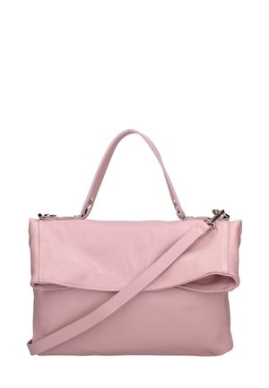Borsa in pelle rosa pallido, con una chiusura a patta frontale, doppi manici e una tracolla regolabile per opzioni di trasporto versatili.