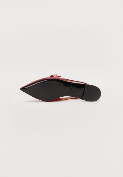 MOSCHINO Kannarihmaga baleriinad - rosso