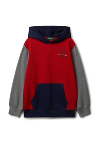 Felpa con cappuccio di colore rosso, maniche grigie, cappuccio blu navy e tasca frontale, con un piccolo logo Benetton sul petto.