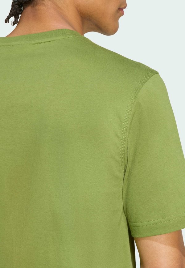 TREFOIL ESS TEE - Basic T-shirt - tech olive4