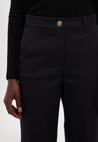 Marella Kalhoty - black