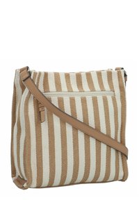 Gestreepte totebag in beige en lichtbruin, met een visgraatpatroon, een voorvak met rits en een verstelbare leren schouderband.