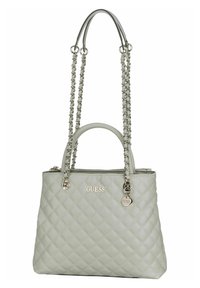 Tikkikuvioitu harmaa käsilaukku, jossa on kaksi kantokahvaa, yksi nahkainen ja yksi ketju. Laukussa on logo ja koriste; vetoketjullinen suljin ja teksturoitu pinta.