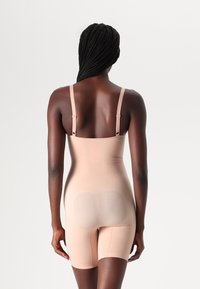 ONLY ONLSHAPE SEAMLESS COVERING BODYSUIT - Shapewear - tuscany