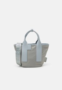 Unselected, cenere/celestial/artemisia