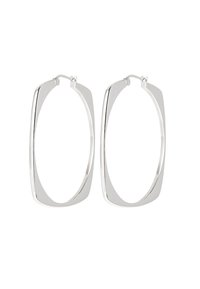 Silvriga hoops med rektangulär form, polerad yta och mjuk textur. Har en gångjärnsstängning för enkel påtagning.