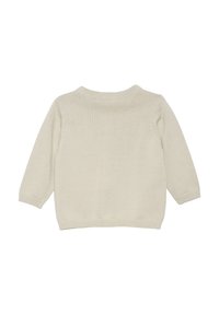 Ljust beige stickad tröja med långa ärmar, rundad halsringning och ribbade mudd och nederkant; slät textur och minimalistisk design.