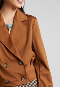VILA Blazer - brown