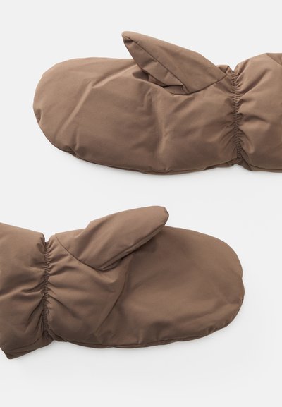 Hnědé rukavice ve stylu palčáků vyrobené z měkké, texturované tkaniny s elastickým zápěstím pro těsné padnutí. Mají zaoblené špičky a oversized design.
